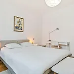 Lejlighed Stylish 2br In Limpertsberg Near Center Luxembourg By