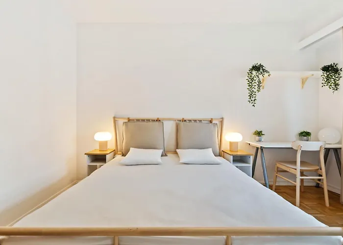 Stylish 2br In Limpertsberg Near Center Lägenhet *