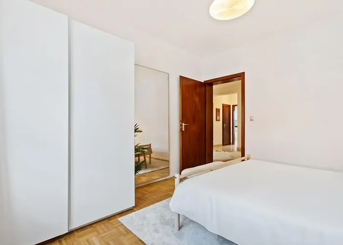 Stylish 2br In Limpertsberg Near Center Apartment *